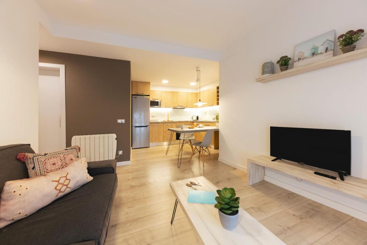 Bravissimo La Mora Apartment Girona Bagian luar foto